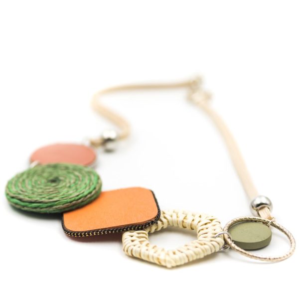 colier handmade lemn colier handmade lemn
